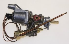 Thermostats - C00144542 482000029911 2 Way Oven Thermostat Valve C6 [Whirlpool Indesit]